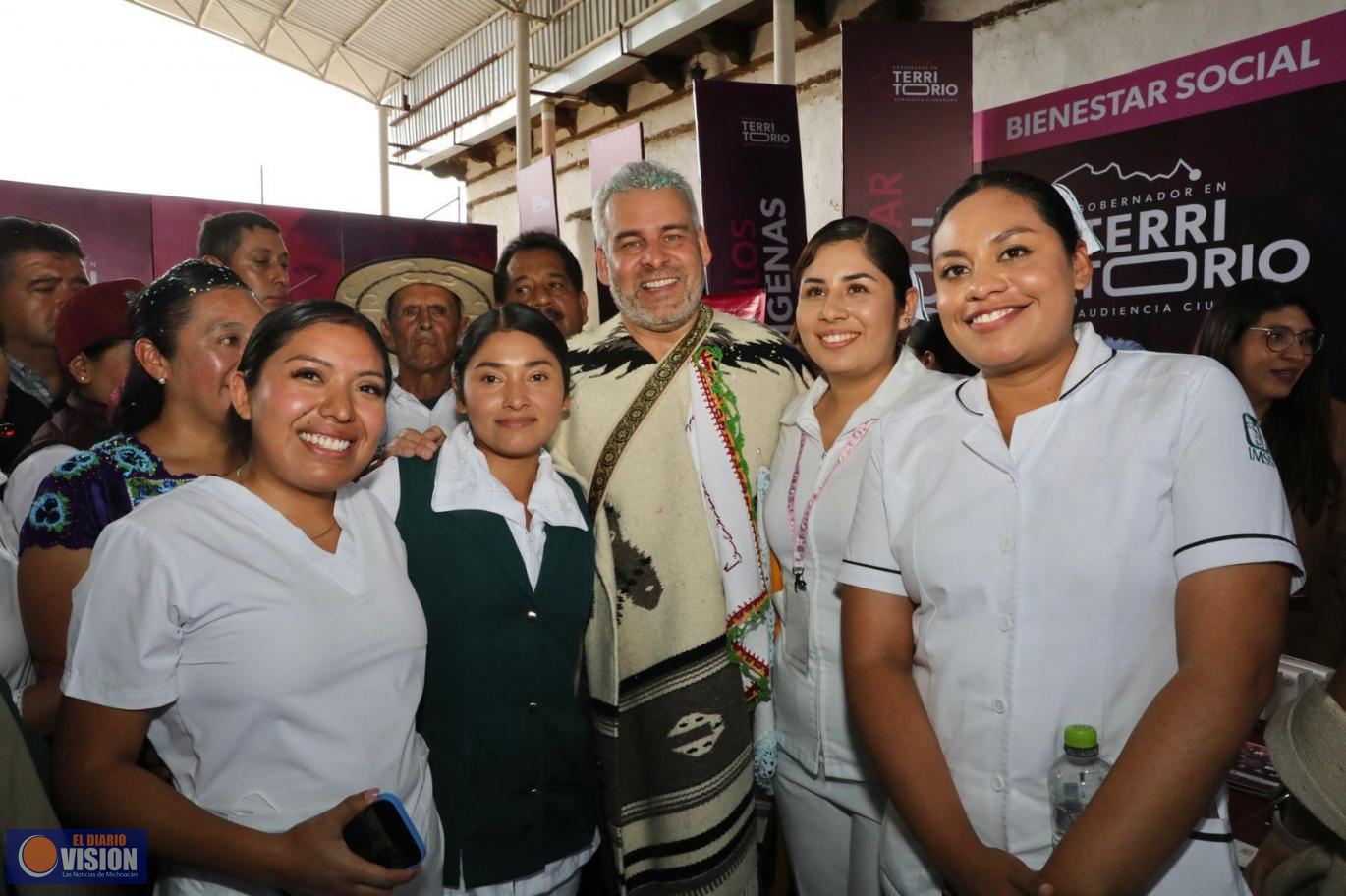 Bedolla realiza audiencia pública en Cherán Atzicuirín; comunidad en autogobierno