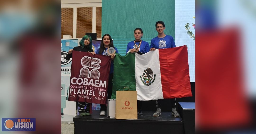 Alumno del Cobaem gana segundo lugar en competencia internacional de robótica