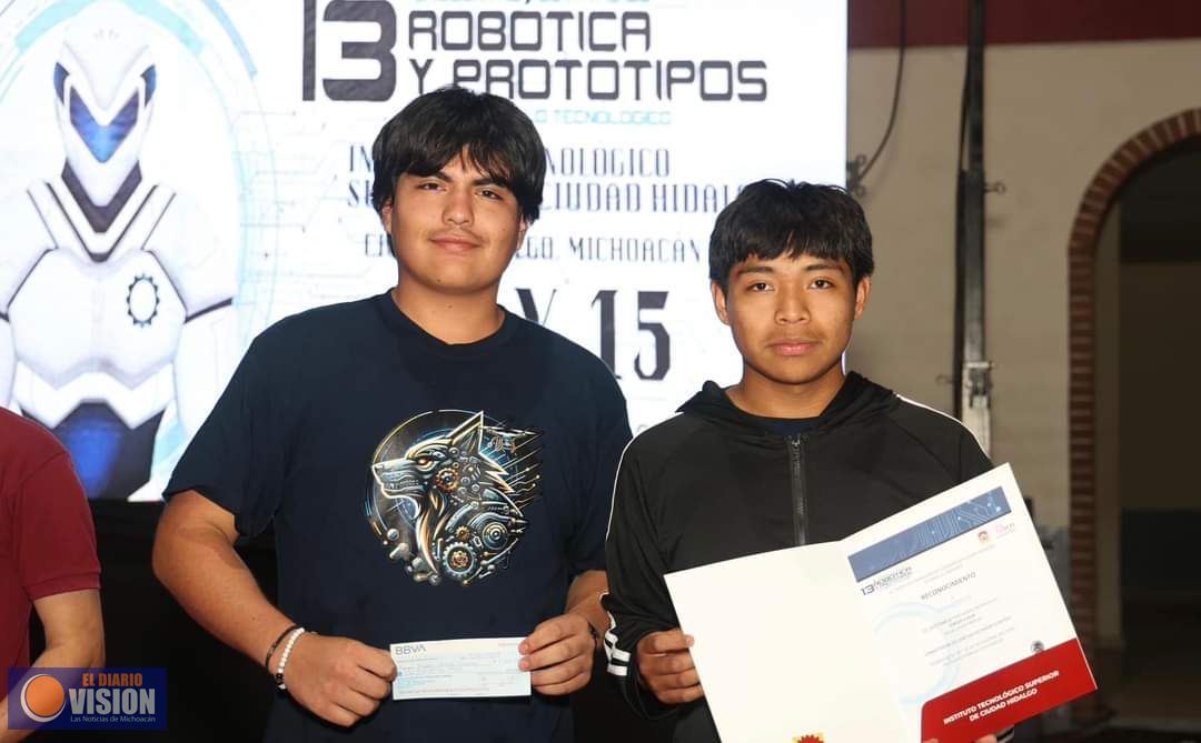 Alumnos del Cecytem ganan segundo y tercer lugar competencia de robótica