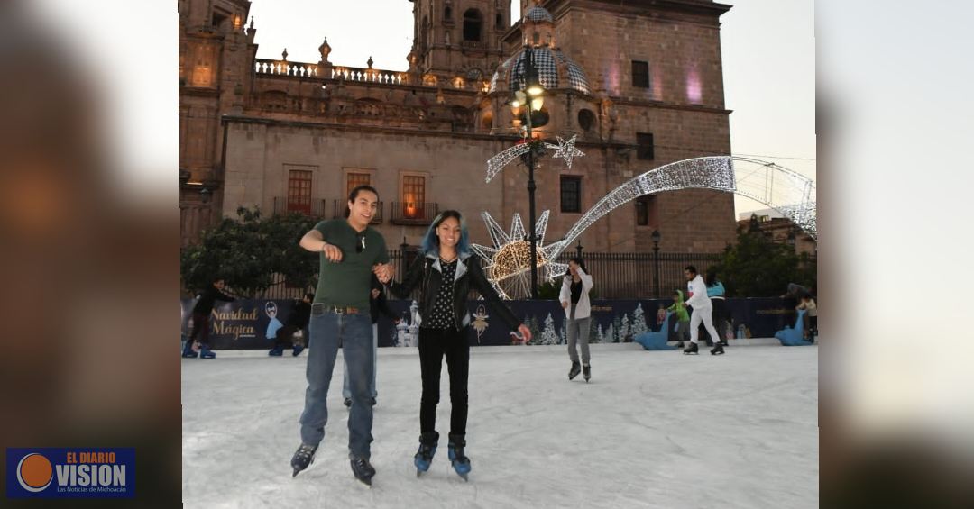 Pista de Hielo del Centro de Morelia, disponible mañana y tarde para todas las familias