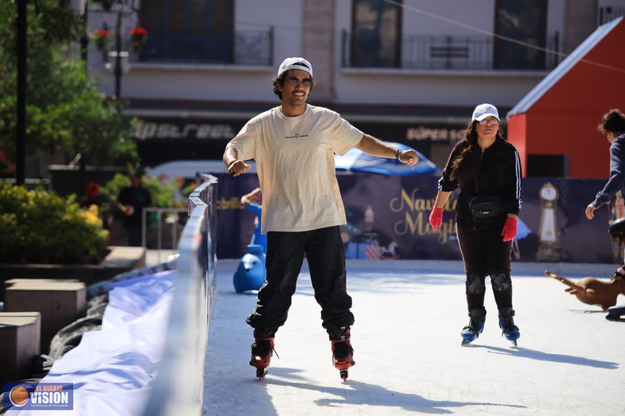 Pista de Hielo de Morelia sigue abierta para que disfruten grandes y pequeños