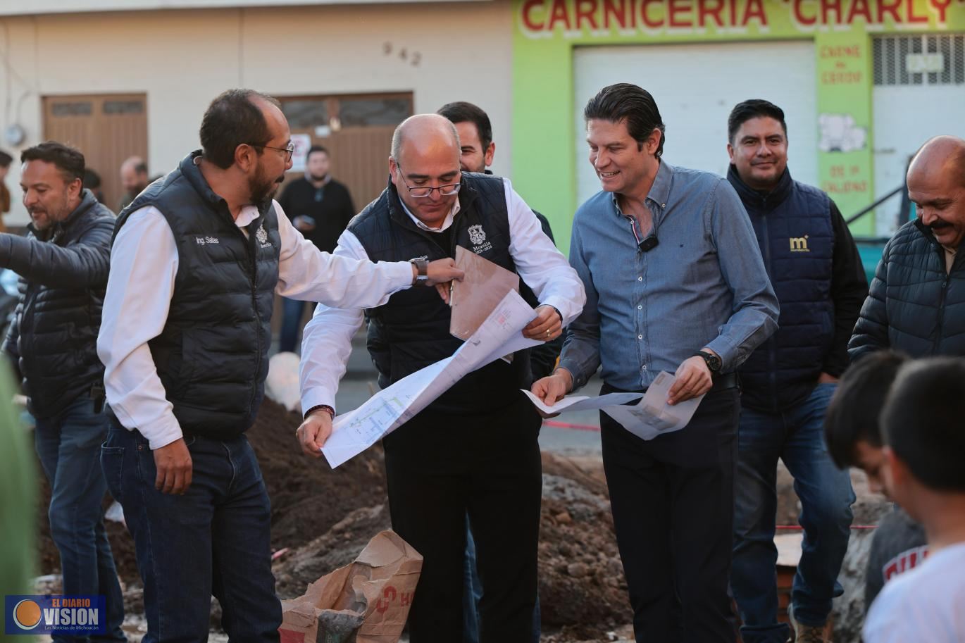 Alfonso Martínez revisa rehabilitación de Mercado del Auditorio