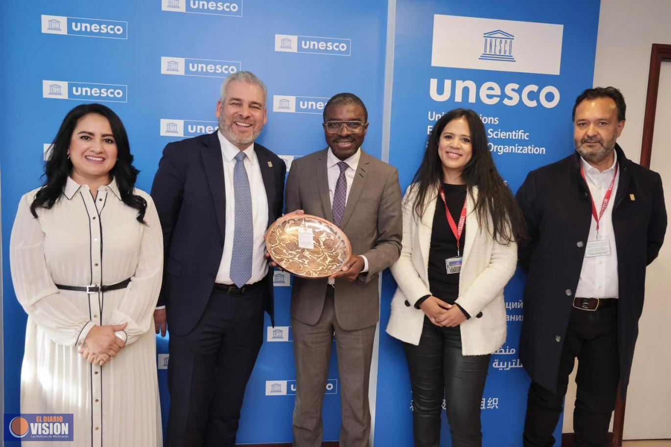 Bedolla presenta en Unesco expediente para que Pátzcuaro sea Patrimonio Mundial