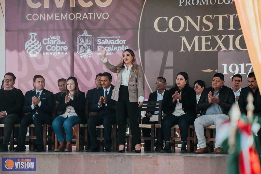 Encabeza Dayana Pérez acto civico por aniversario de la Promulgación de la Constitución de 1917