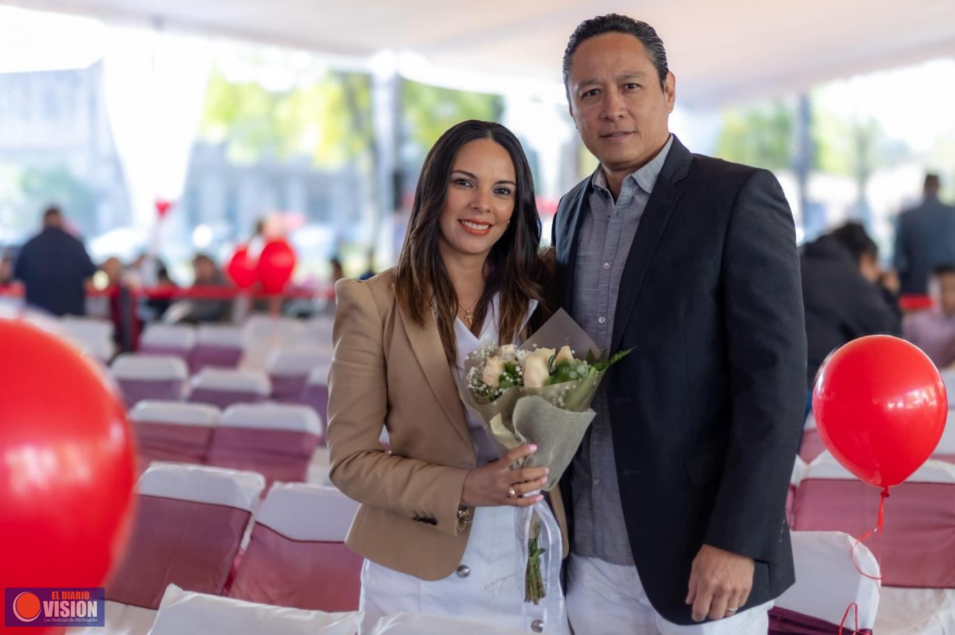 Más de 2 mil parejas en Michoacán se dan el sí en bodas masivas