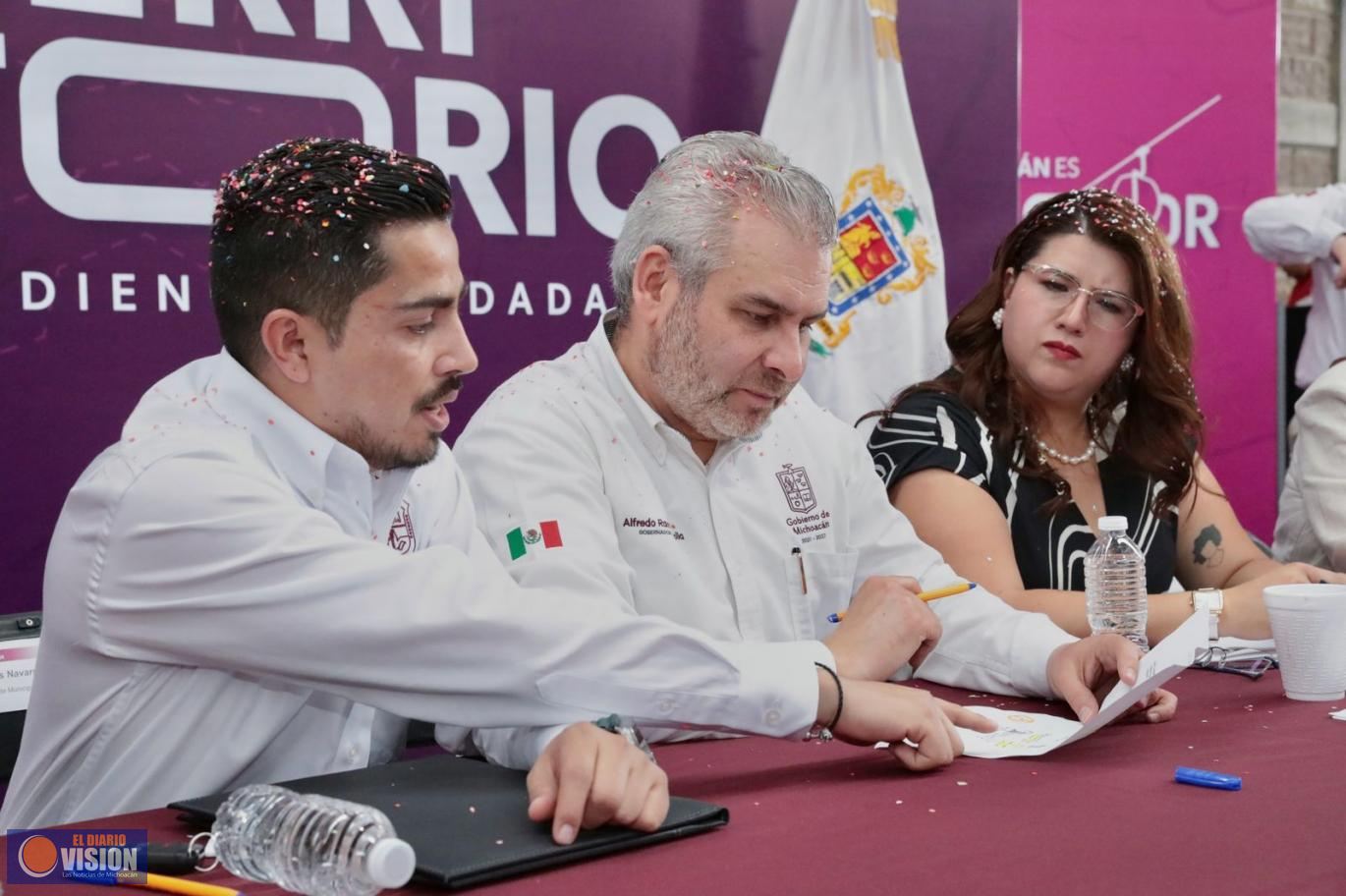 En Yurécuaro, Bedolla refuerza cercanía con ciudadanos en audiencia pública