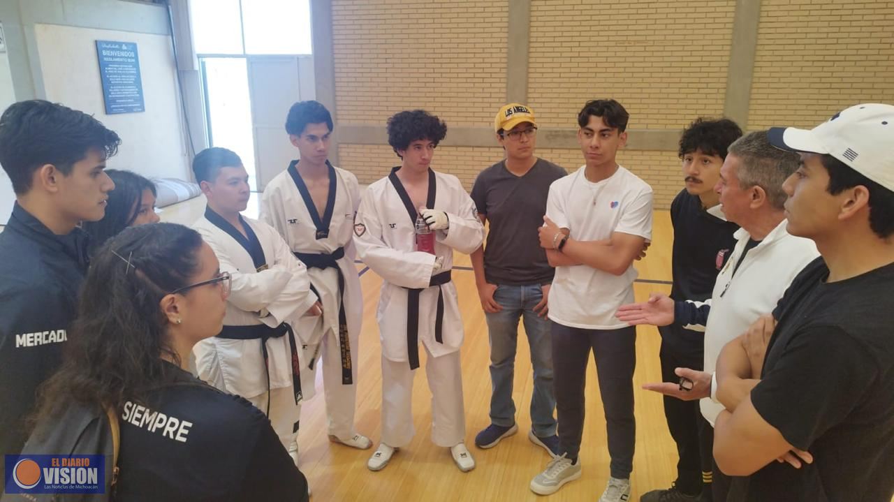 Taekwondoínes nicolaitas buscarán  un lugar en la Universiada Nacional, tras lograr pase regional