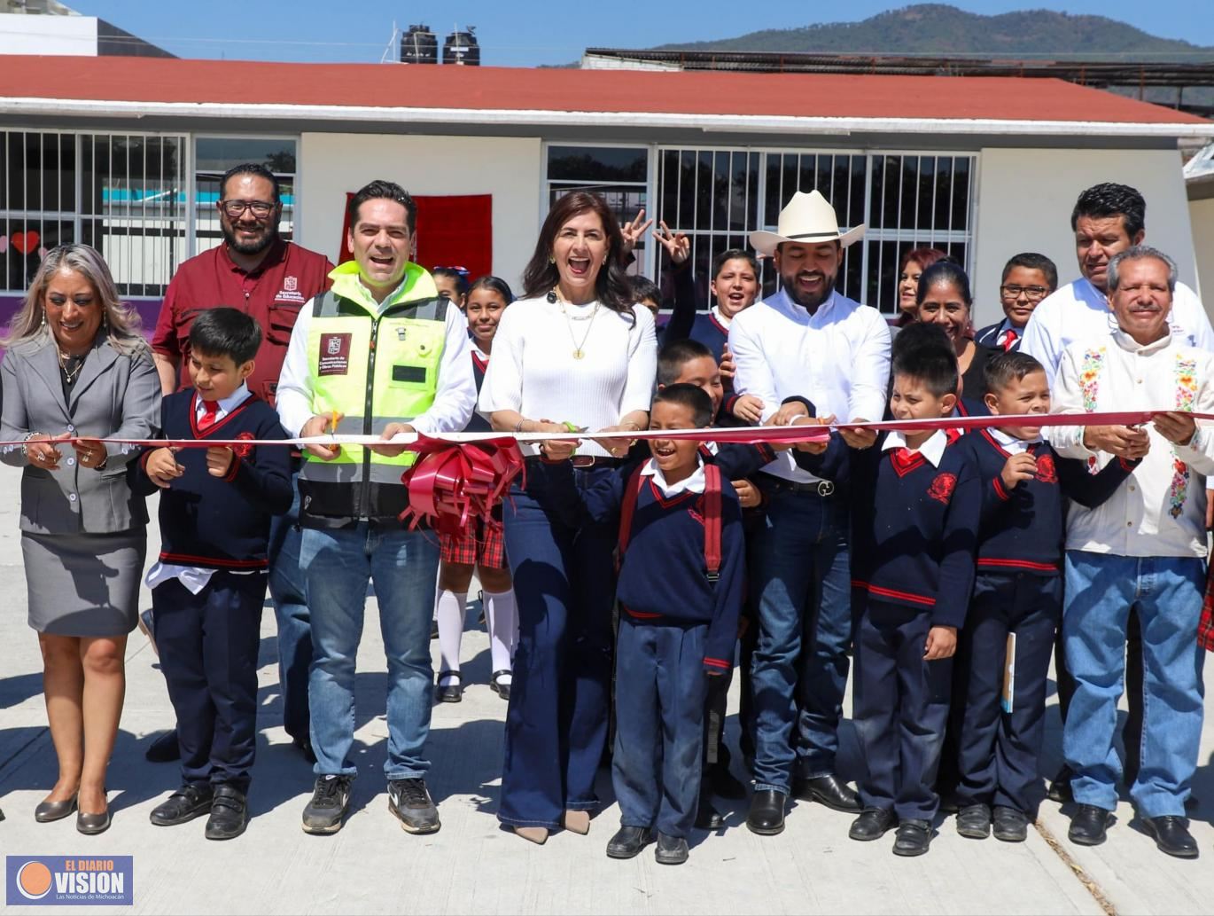 Se transforma la educación con más de mil 900 obras de Bedolla: SEE