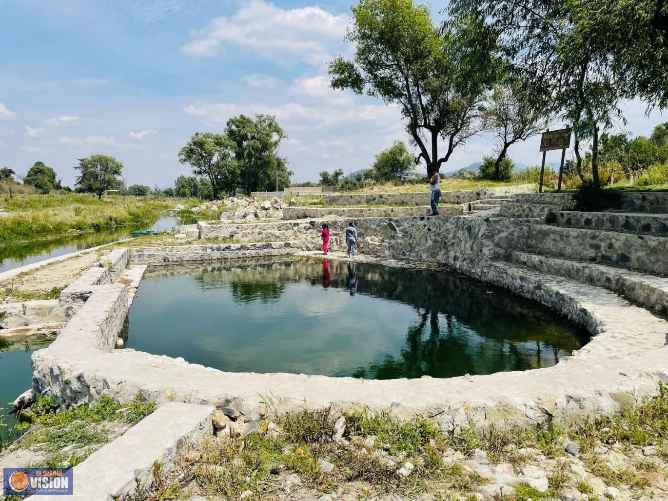 Gobierno estatal inicia mantenimiento a canales de navegación en Urandén