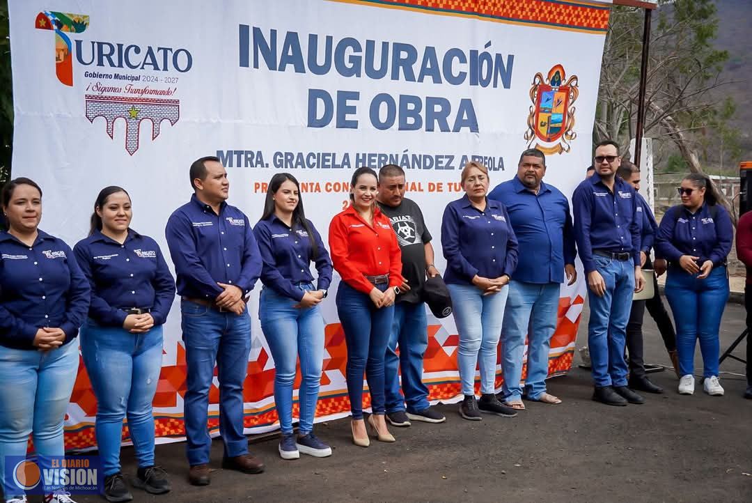 Inaugura Graciela Hernández  rehabilitación de accesos y calles de la comunidad de Carámicuas 