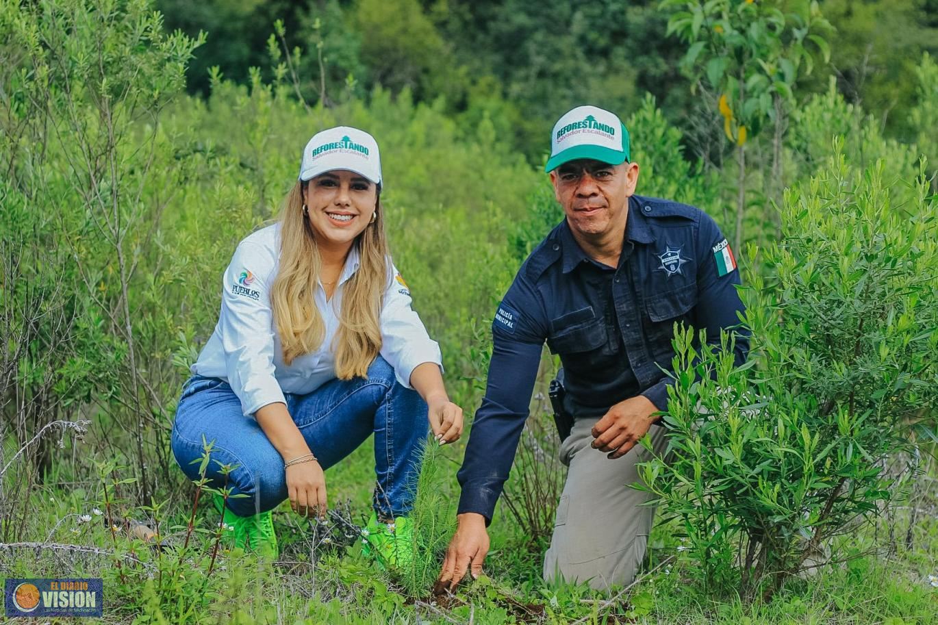 Impulsa Dayana Pérez el Medio Ambiente con la Plantación de 2,500 Pinos en Salvador Escalante