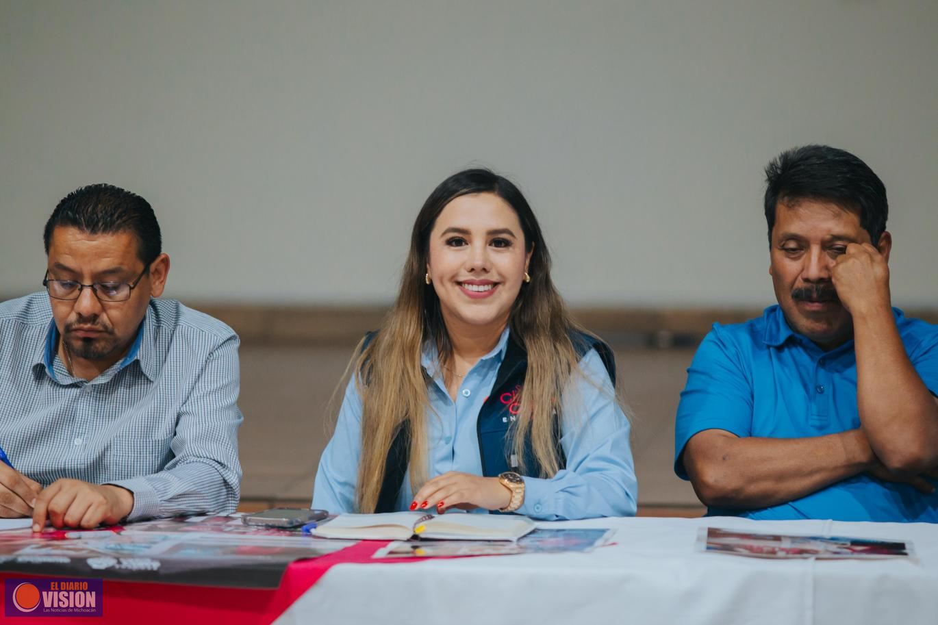Dayana Pérez Mendoza encabeza preparativos para 22ª Feria de la Silla, la Costura y el Huinumo