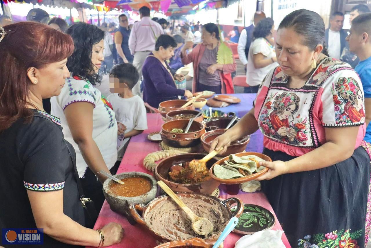 Sectur reconoce el legado de las cocineras y cocineros tradicionales en Uruapan