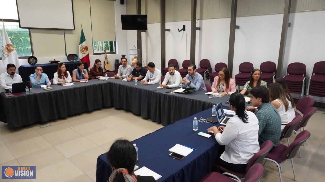 El ombudsperson Josué Mejía encabezó reunión para revisar proyectos institucionales 