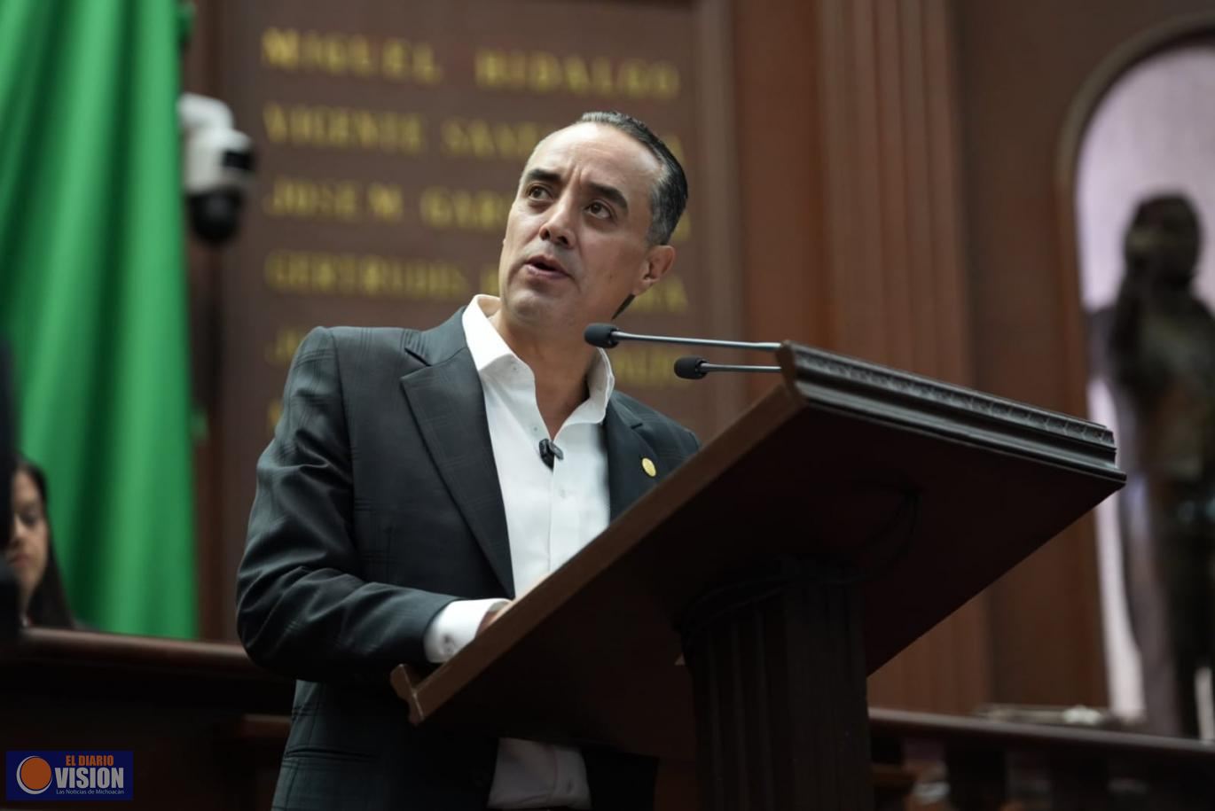 Plantea Juan Pablo Celis ampliar licencias de paternidad en favor de las madres y las infancias