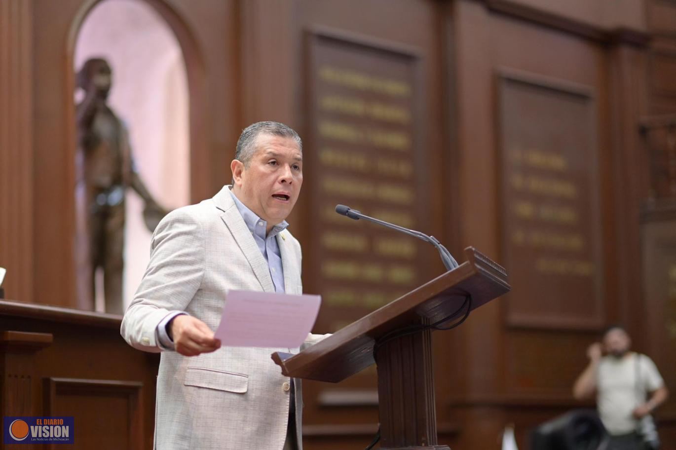 Juan Carlos Barragán celebra aprobación de reforma electoral histórica para Michoacán
