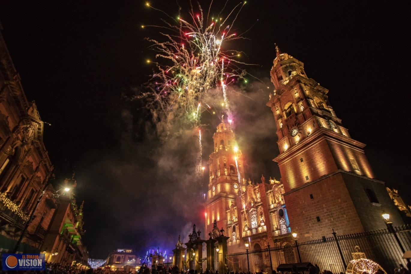 Fiebre mundialista arranca en Morelia con edición especial del encendido de Catedral