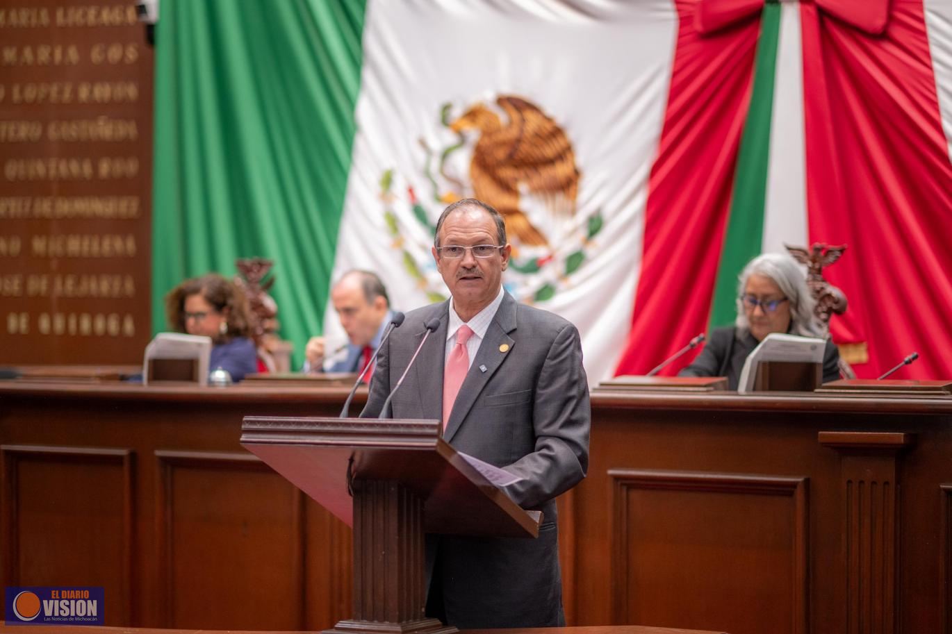 Propone David Martínez Gowman tipificar delitos informáticos en el Código Penal de Michoacán