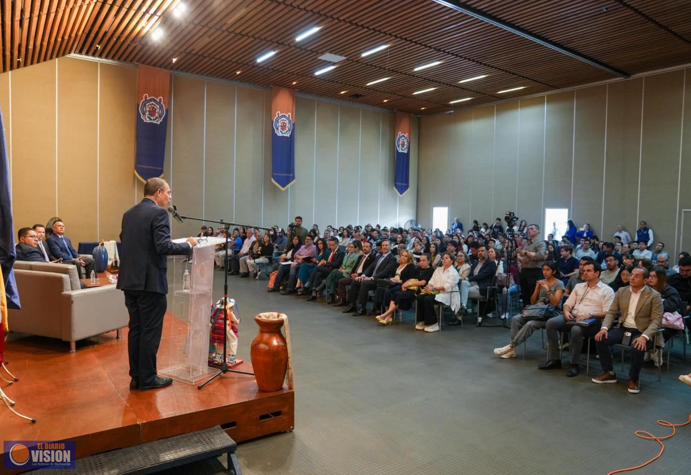 UMSNH, estrecha lazos con el sector productivo; realizan foro de vinculación 