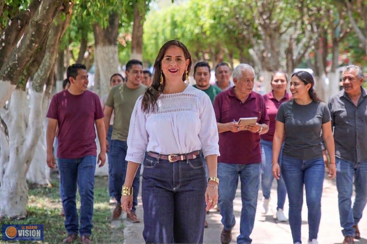 En tierra cardenista, Gaby Molina llama a defender la 4T con unidad
