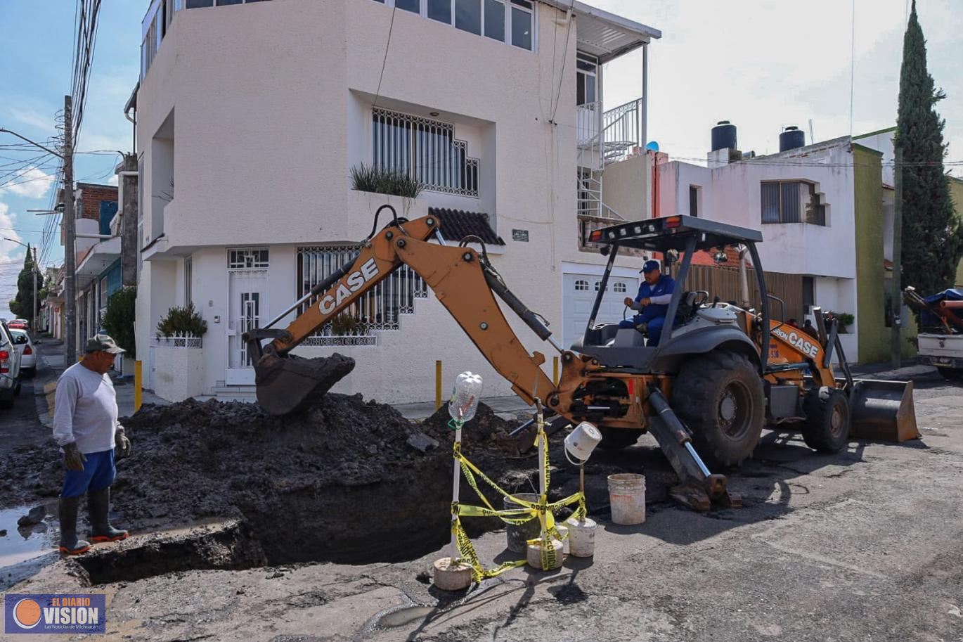 Ooapas repara socavón en Lomas del Valle y sustituye tramo de drenaje dañado