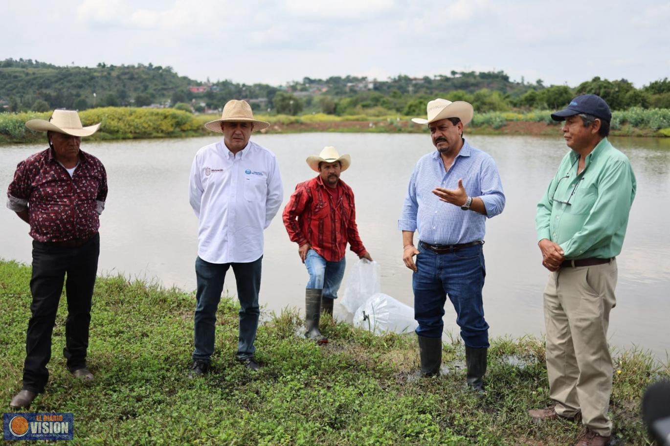 Gobierno de Morelia apoya a productores de pescado de las tenencias