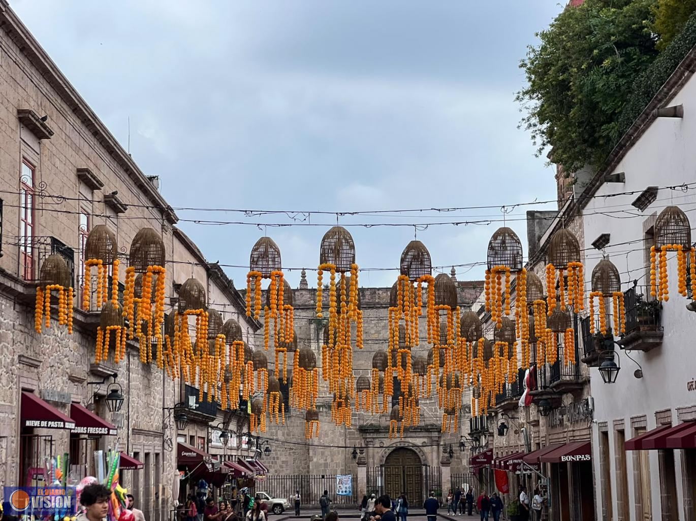 Morelia se viste de tradición para celebrar el Día de Muertos