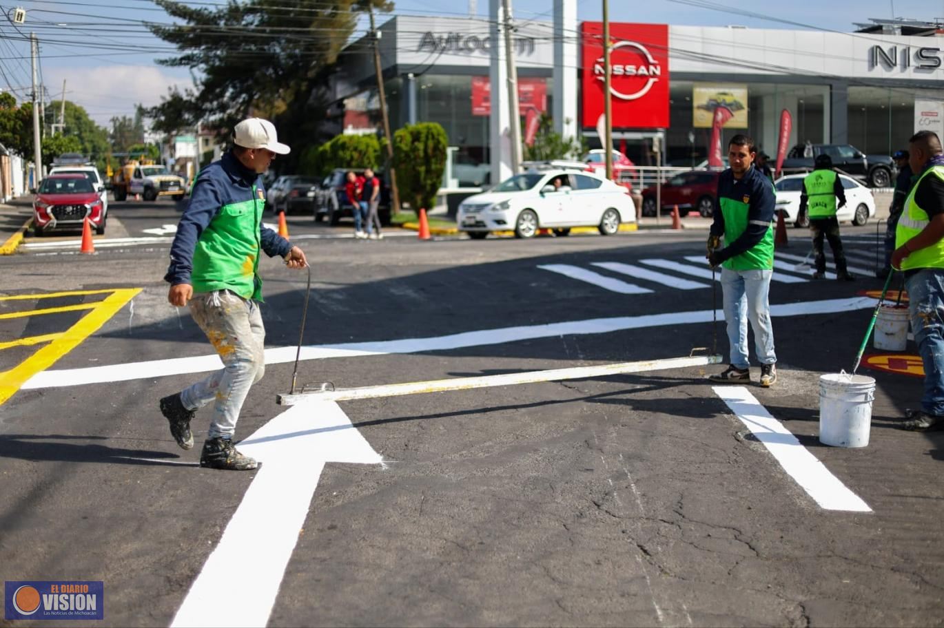 Morelia refuerza la seguridad vial con acciones de balizamiento en avenida Lázaro Cárdenas