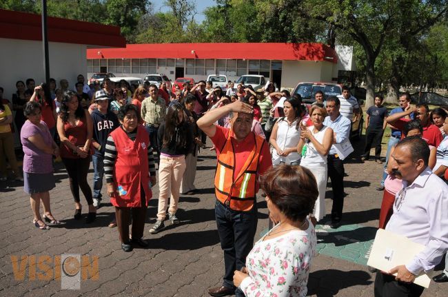 DIF Estatal efectúo simulacro en sus oficinas centrales