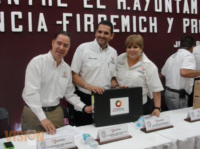 Entrega Sí Financia créditos para la región de Tierra Caliente 