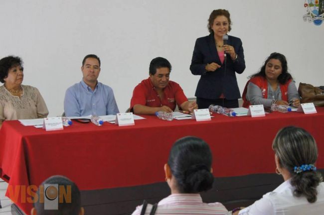 Entregan más de 500 mil pesos en créditos para mujeres emprendedoras de Uruapan