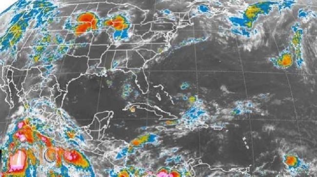 Incrementa la tormenta Cosme su velocidad a costas mexicanas