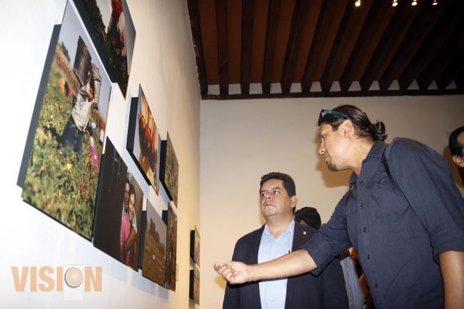 Fotoperiodistas michoacanos montan exposición en el Centro Cultural Universitario