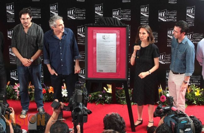 Develaron la placa conmemorativa del 11º FICM.