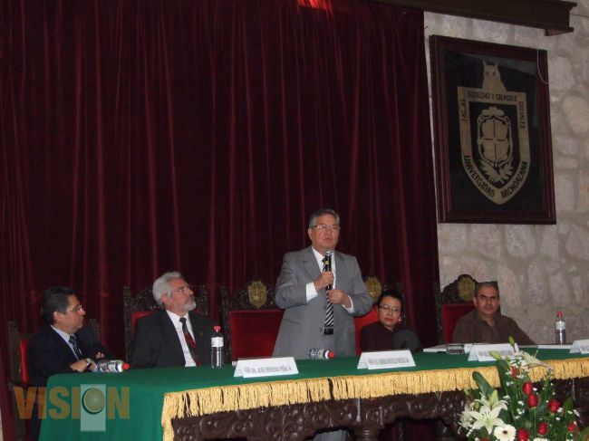 Presentan el libro “Melchor Ocampo Bicentenario 1814-2014” en la Facultad de Derecho