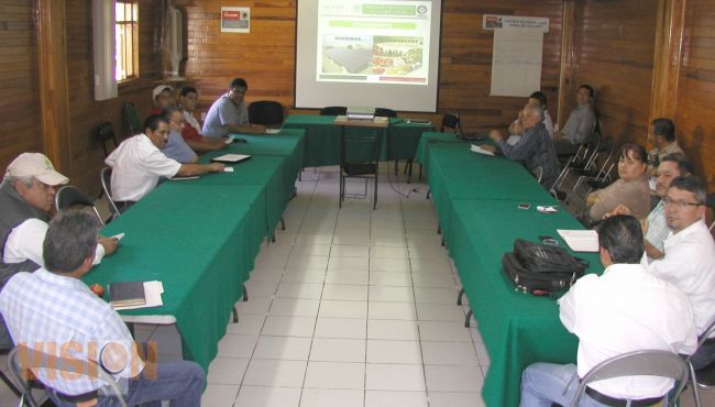 Capacitan a los micro y pequeñas empresas sobre Reforma Fiscal 2014