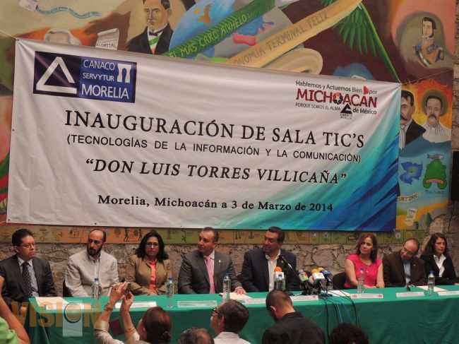 CANACO inaugura sala de tecnologías de la información y comunicación.