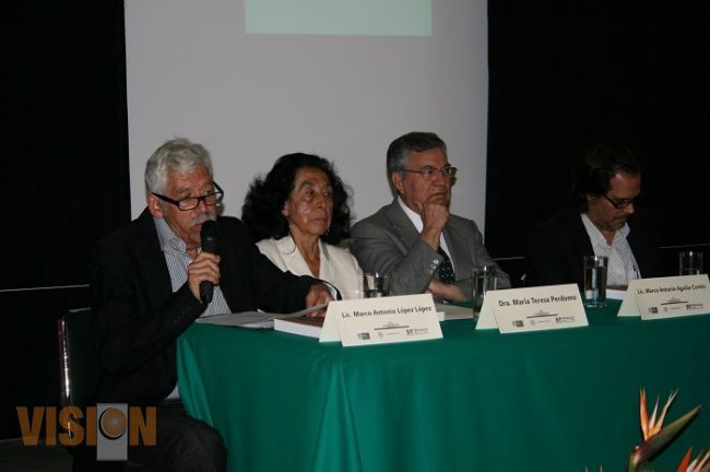 Presentación del libro Por una Sor Juana sin leyendas de Julius Schlusche