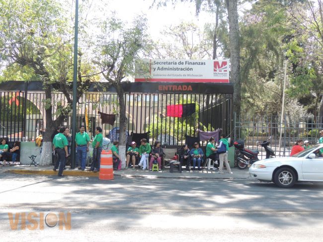 Por Instituciones bancarias o internet, puede pagarse refrendo vehicular y otras contribuciones