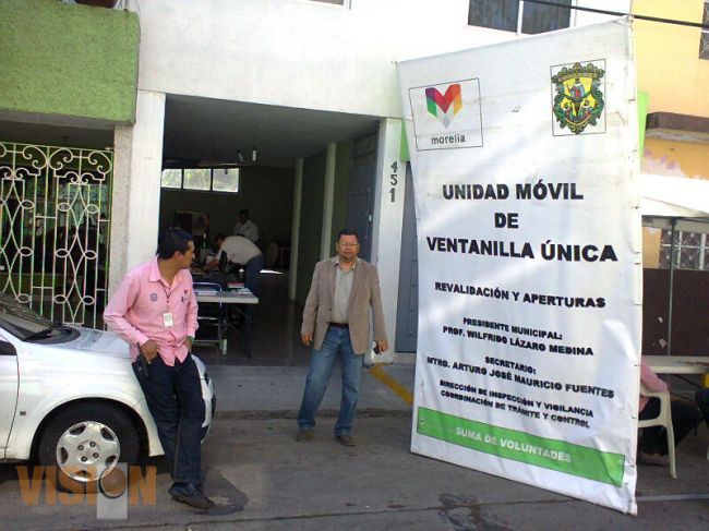 Ventanilla única móvil en la colonia ventura puente.