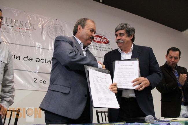 Firman CMIC y Sedesol convenio de colaboración