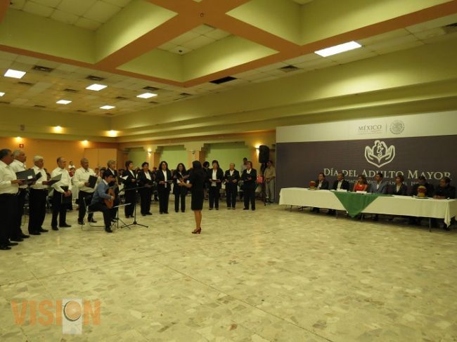 Delegación del ISSSTE celebró en Michoacán a los Adultos Mayores