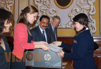 PREMIAN A GANADORES DEL CONCURSO “Y PARA TI QUÉ SIGNIFICA SER MEXICANO”