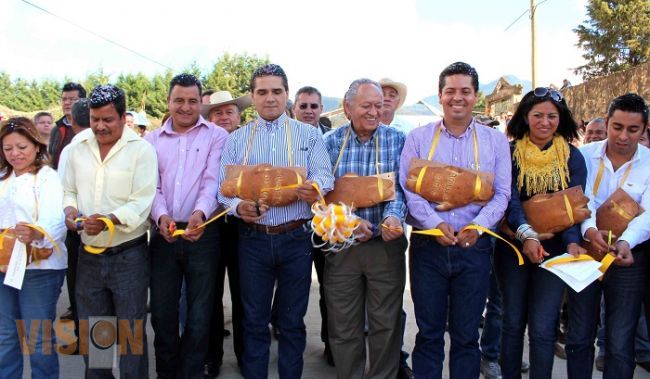 Inauguran obras por más de 7 MDP en Pátzcuaro y Cuanajo