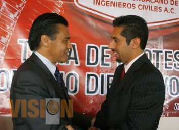 Celebran runión con Ingenieros Civiles