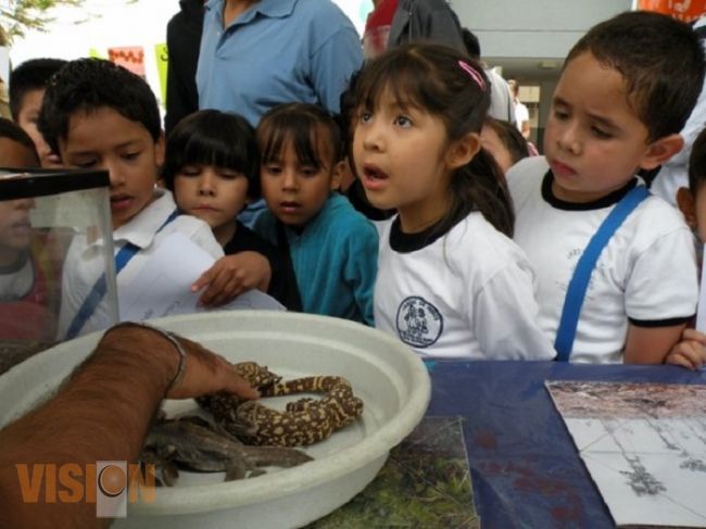 Museo de Historia Natural sede de la 8ª. Feria de la Ciencia y la Tecnología