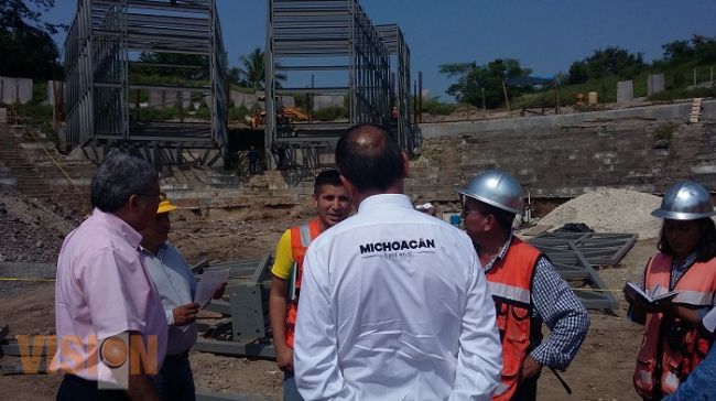 Supervisan SCOP y STJEM avances de obras en Ario de Rosales y Lázaro Cárdenas 