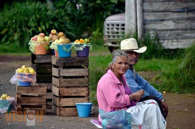 Imagenes de mi Pueblo, mirada furtiva al futuro, Gráfica Nacional, Luis Vilchez