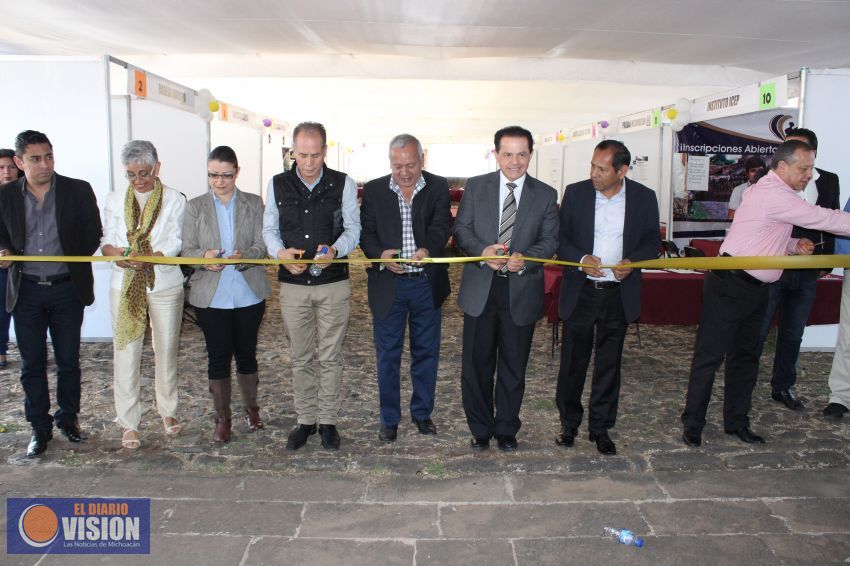 Realizan en Pátzcuaro la primer feria del empleo 