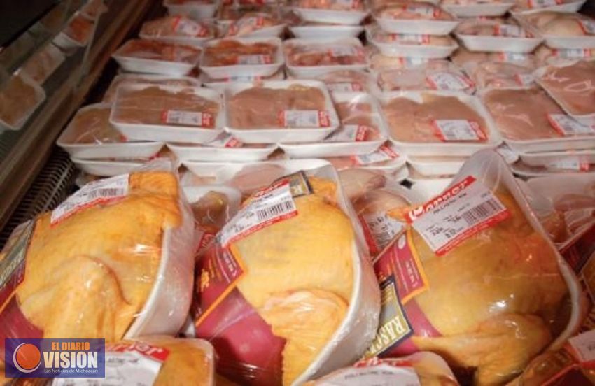 Hay colusión de empresas para encarecer el pollo: Cofece